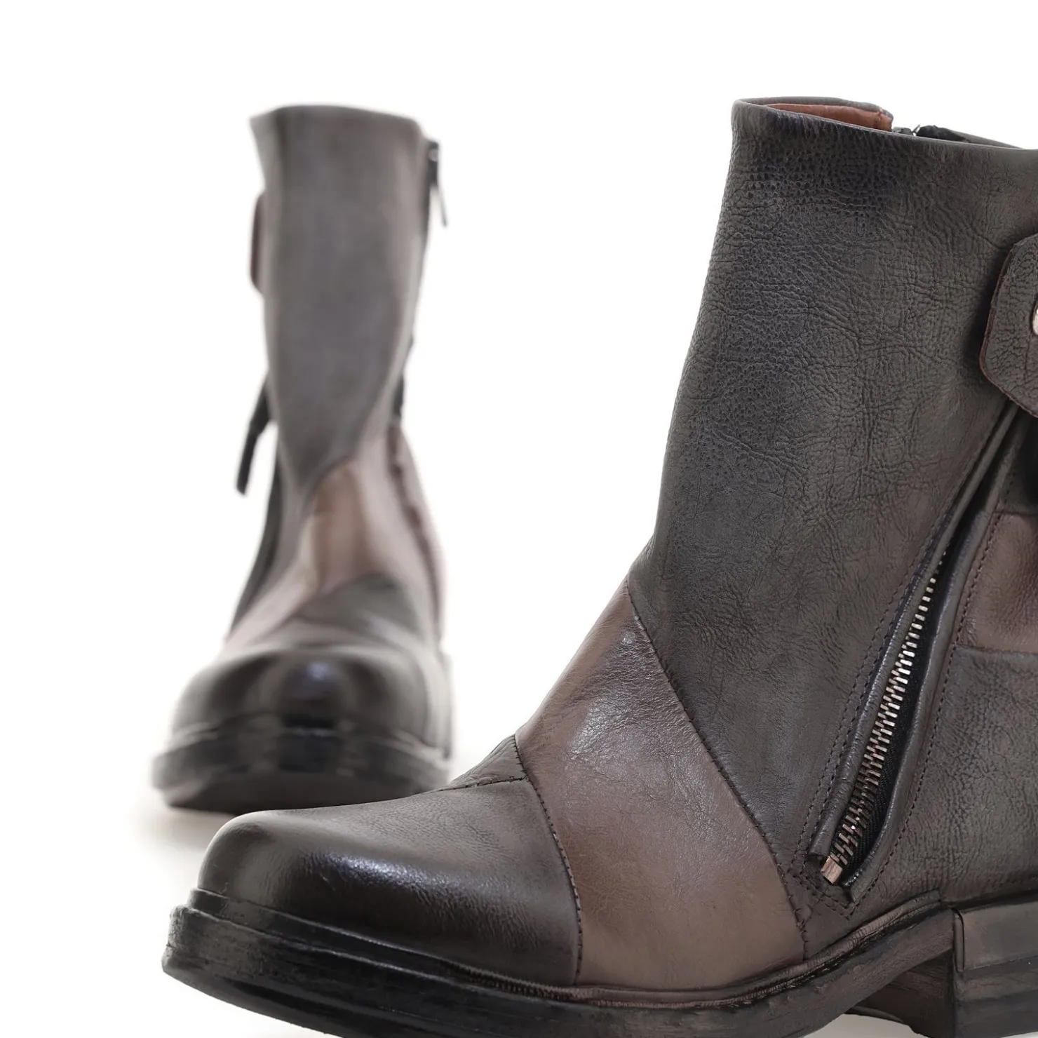 A.S.98 STIEFELETTEN AGULIA