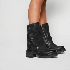 A.S.98 STIEFELETTEN ERIE