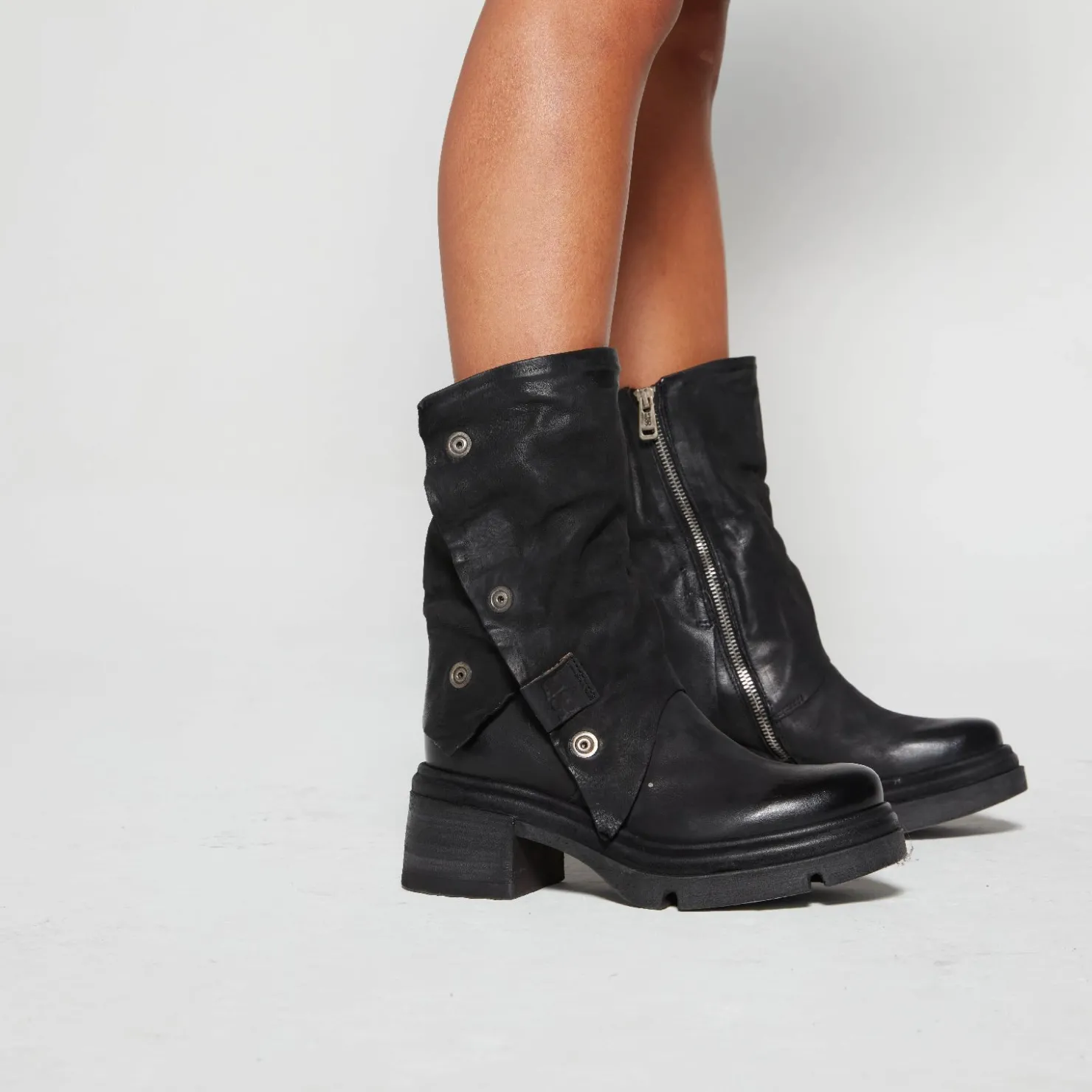 A.S.98 STIEFELETTEN ERIE