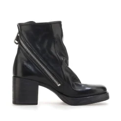 A.S.98 STIEFELETTEN PEONY