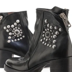 A.S.98 STIEFELETTEN PEONY