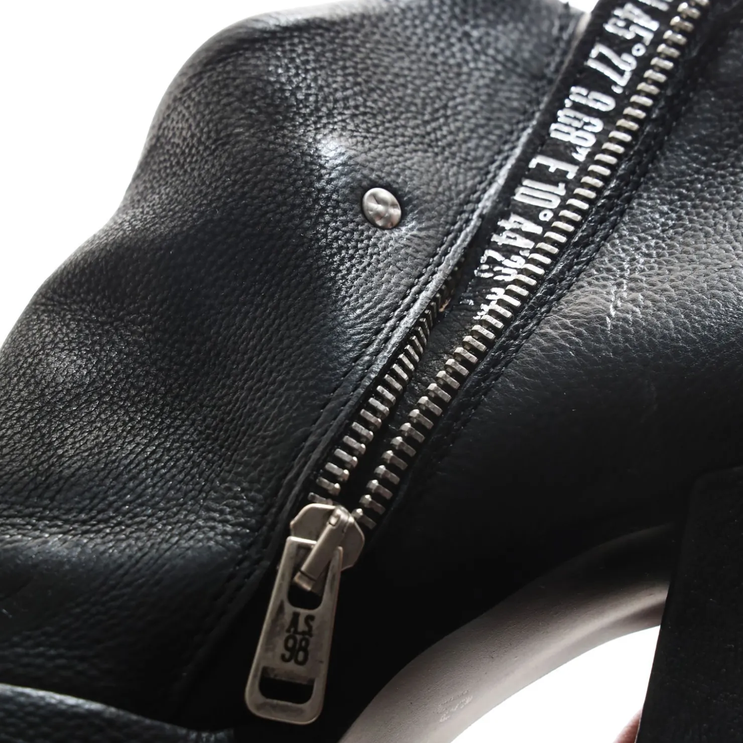 A.S.98 STIEFELETTEN VIXI